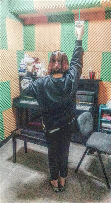 ʦ